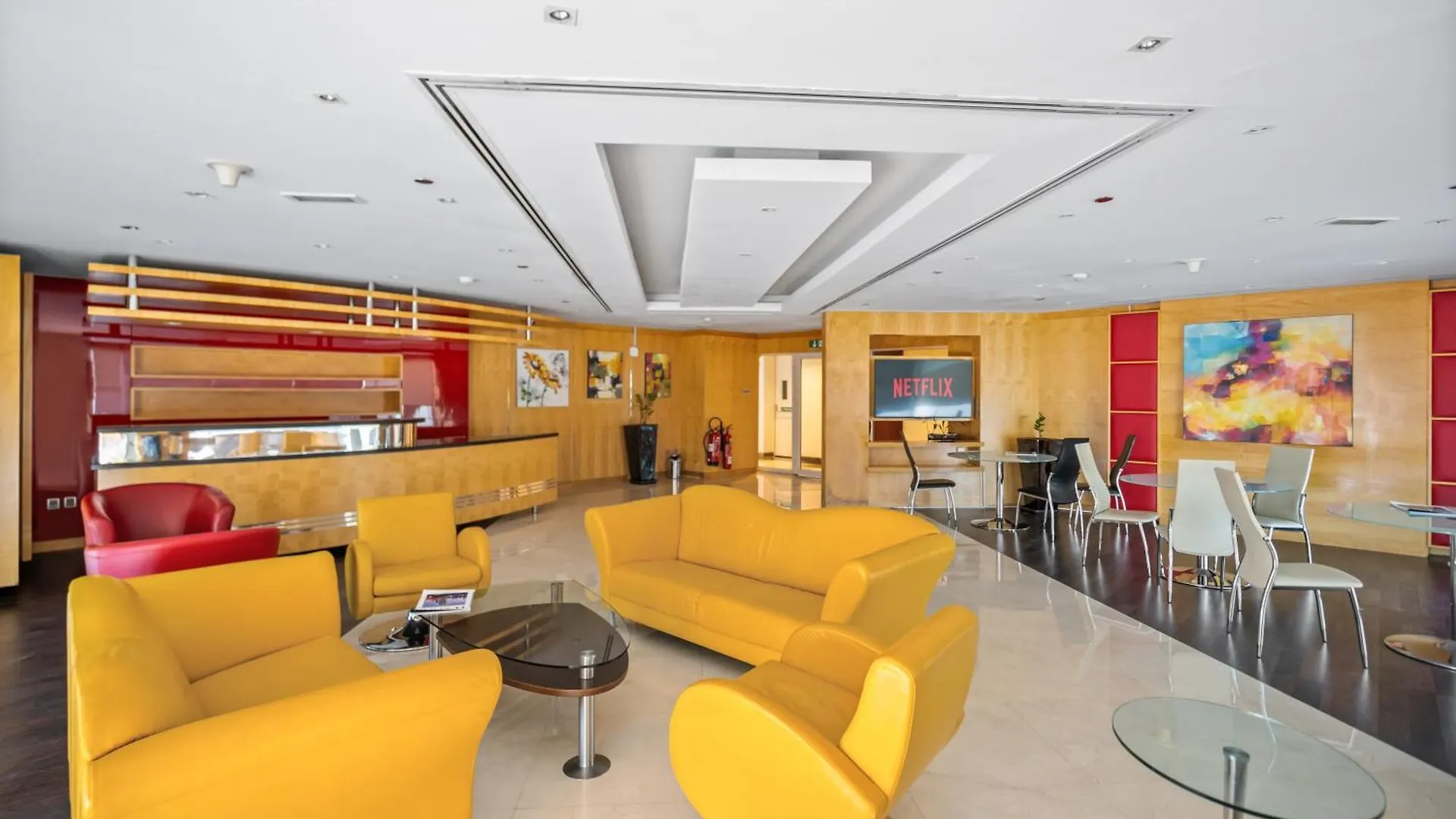 Modern Studio Apartment In Lake View Dubai United Arab Emirates