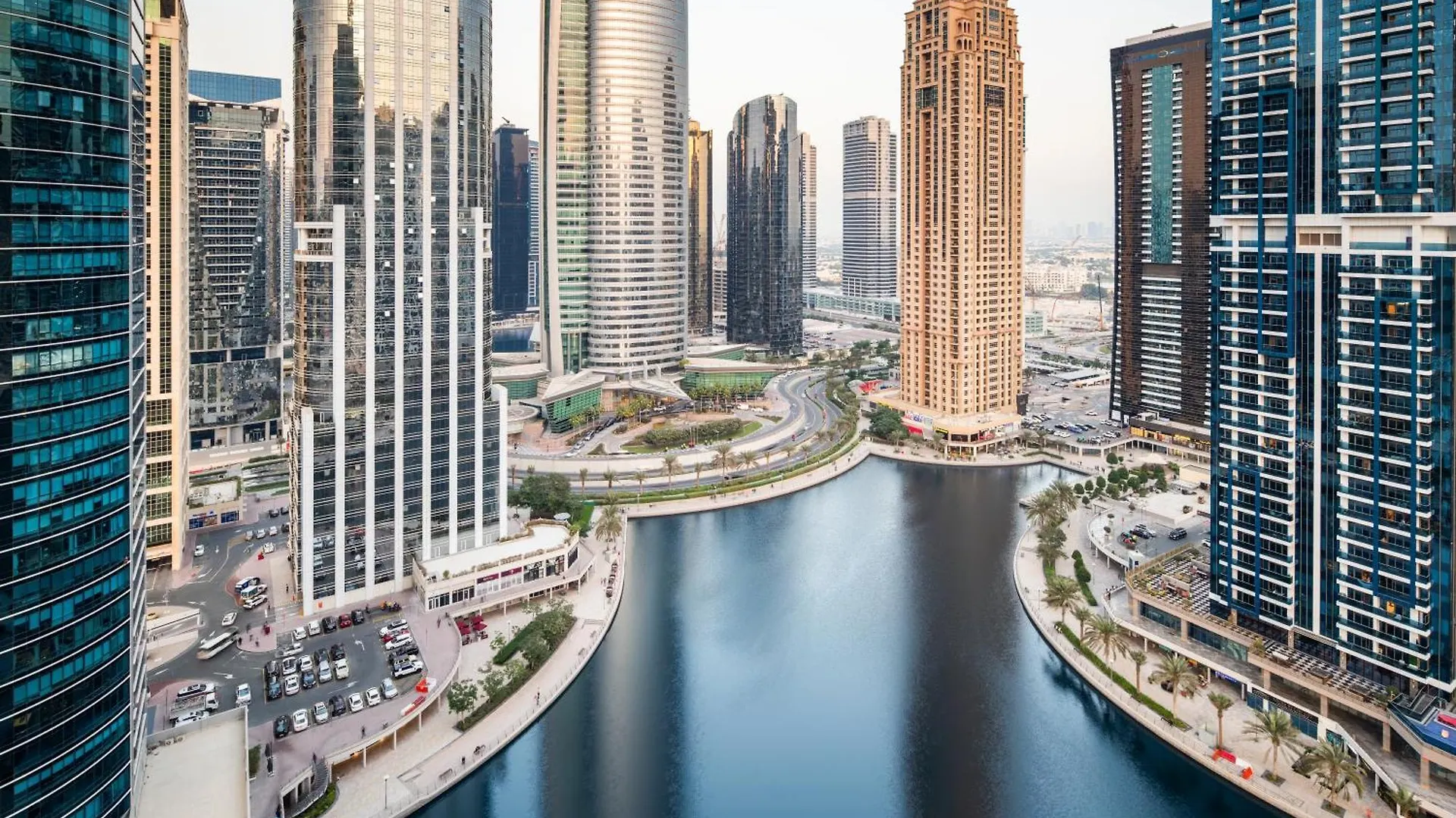 Modern Studio Apartment In Lake View Dubai